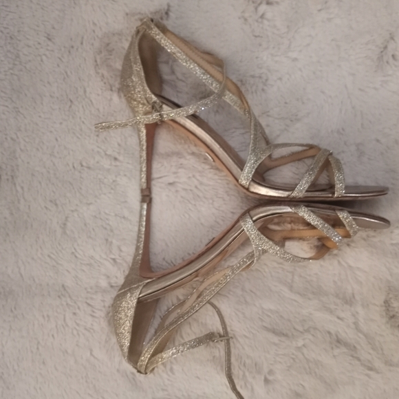 Badgley Mischka Feminine Classic Gold  Glitter Fairycore Shimmery Sparkly Heels - Picture 3 of 5